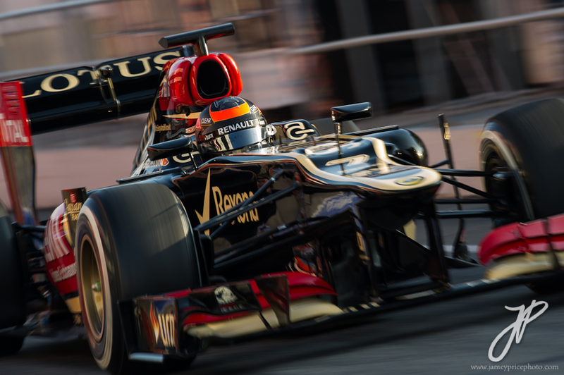Illustration for article titled The Tense Beauty Of Formula One Practice In Barcelona